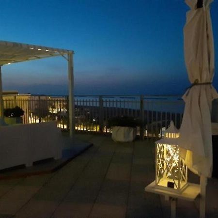Hotel Embassy Cesenatico Exterior photo